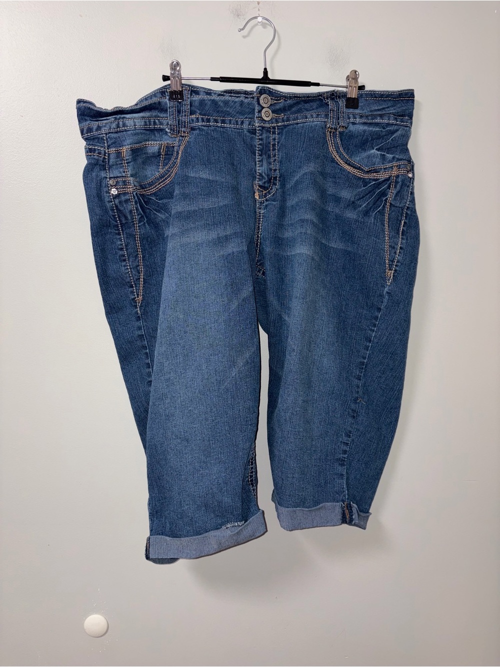 Wallflower Cropped Denim Capris Women’s Plus Size 22 Stretch Cuffed
